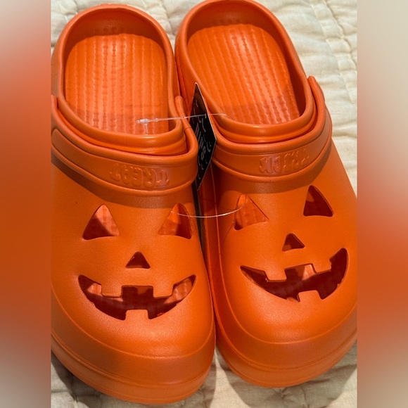 Halloween Clogs with Jack-O'-Lantern Design Orange 9/10 New - Picture 3 of 4